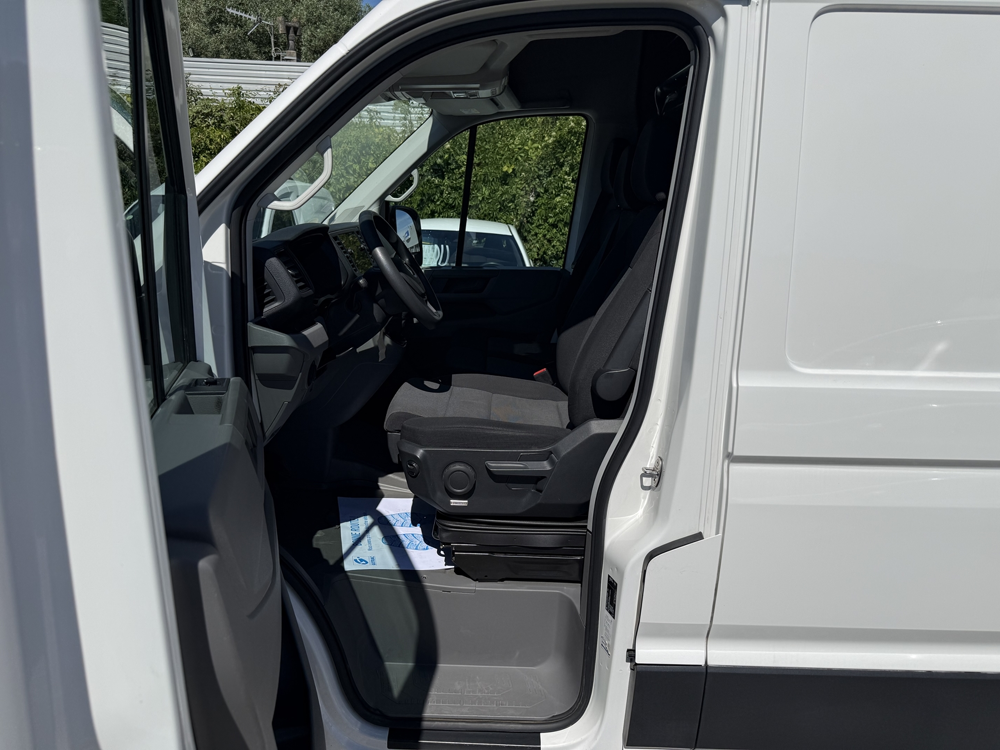 Crafter 30 L3H3 2.0 TDI 140CH BUSINESS TRACTION 2022 occasion 26740 Les Tourrettes