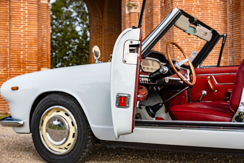 Flavia FLAVIA CONVERTIBLE VIGNALE 1962 occasion 31340 VACQUIERS