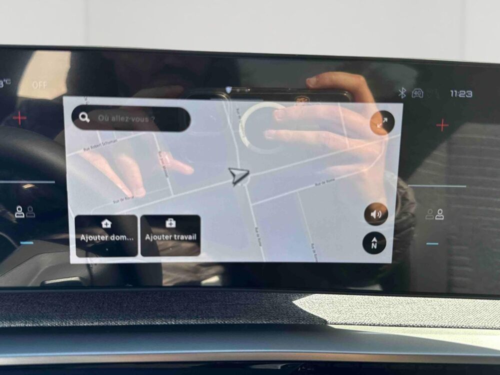 3008 1.2 Hybrid 145ch Allure e-DCS6 / Pack Panoramic Navigation 2026 occasion 28500 Vernouillet