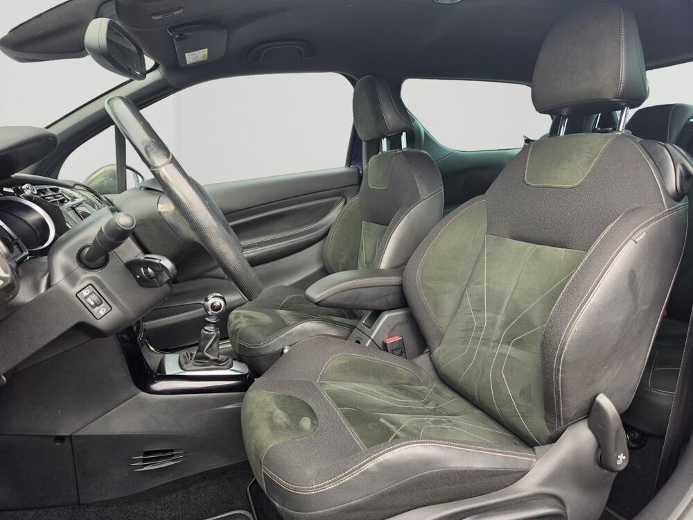 DS3 PureTech 130 Sport Chic / GPS / CAMERA / CLIM AUTO 2018 occasion 56850 Caudan