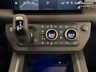 Defender 110 2.0 P300e X-Dynamic SE 2024 occasion 78560 LE PORT MARLY