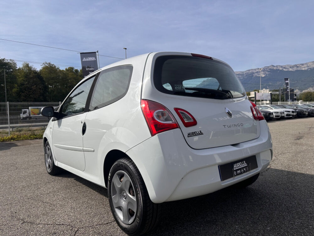 Twingo II 1.5 DCI 75CH DYNAMIQUE ECO&sup2; / DISTRIBUTION NEUVE POUR LA VEN 2013 occasion 38130 ECHIROLLES