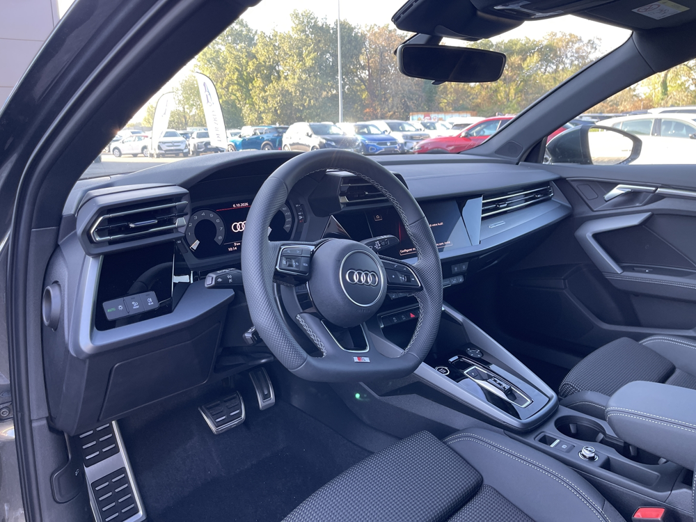 A3 1.5 TFSI 150CH HYBRIDE S LINE S TRONIC 7 2026 occasion 33700 M&eacute;rignac
