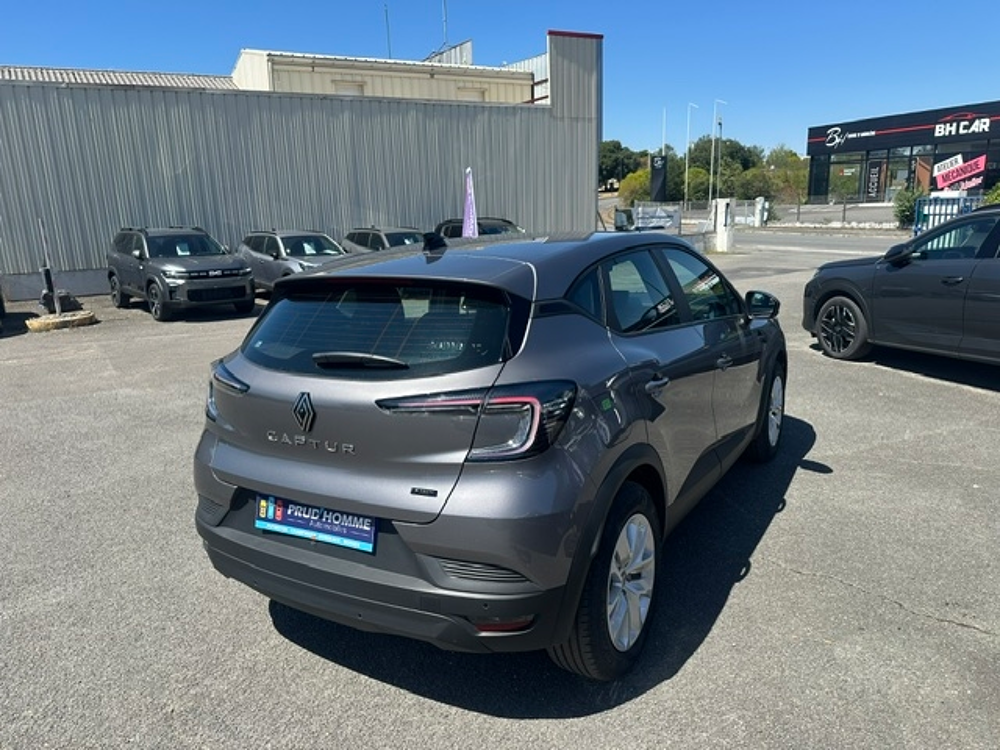 Captur 1.6 E-TECH FULL HYBRID 145CH EVOLUTION 2025 occasion 16400 Puymoyen
