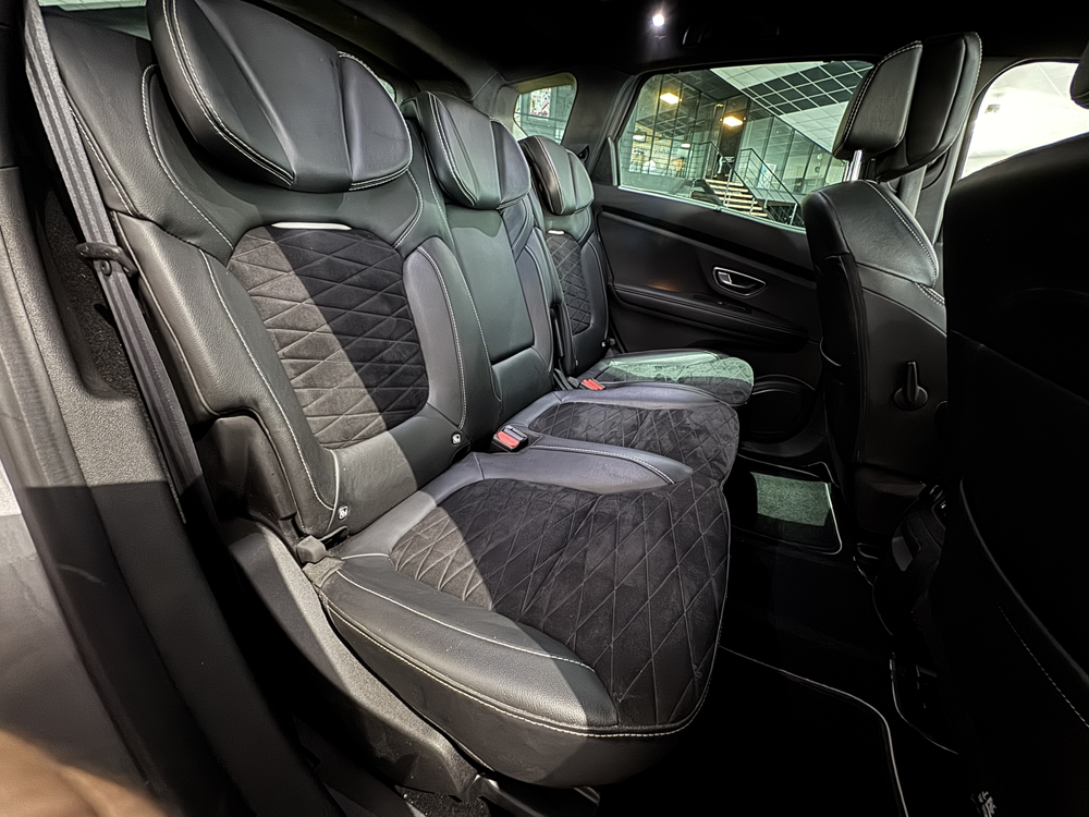 Scenic IV 1.3 TCE 140CH FAP BLACK EDITION EDC 2019 occasion 12000 RODEZ