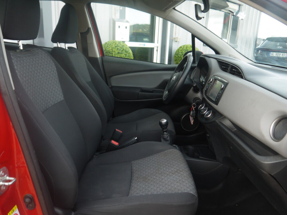 Yaris 100 VVT-I FRANCE 5P / DISTRIBUTION A CHAINE 2015 occasion 38260 La C&ocirc;te-Saint-Andr&eacute;