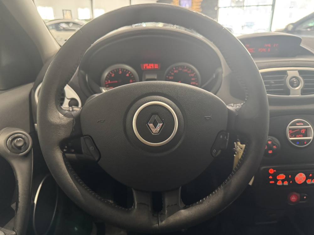 Clio III 1.5 DCI 85CH DYNAMIQUE 5P 2009 occasion 12000 RODEZ