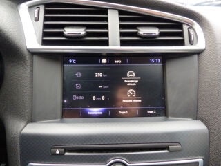 DS4 PURETECH 130CH SPORT CHIC S&S PREMIERE MAIN TOUJOURS ENTRETE 2015 occasion 77144 Mont&eacute;vrain