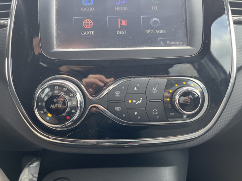 Captur 0.9 TCE 90CH STOP&START ENERGY INTENS ECO&sup2; EURO6 2015 occasion 33700 M&eacute;rignac