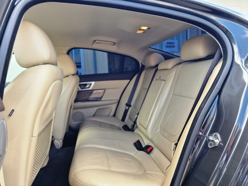 XF 2.2 D 200CH LUXE PREMIUM 2013 occasion 70210 Montdor&eacute;