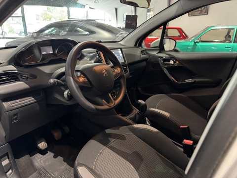 208 ESSENCE 82CH ACTIVE 5P PLB AUTO 2015 occasion 12000 RODEZ