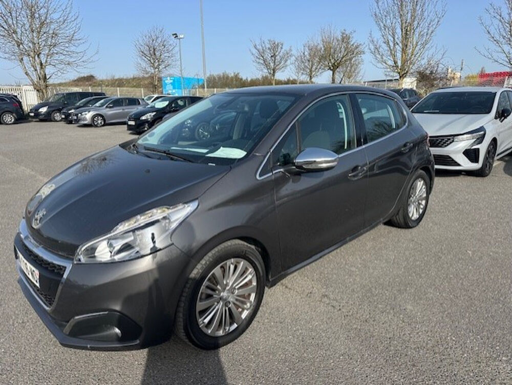 208 1.2 ESSENCE 82CH ALLURE 5P 2018 occasion 91220 Br&eacute;tigny-sur-Orge