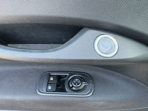 500 E 118CH PACK CONFORT 42KWH 2023 occasion 16400 Puymoyen
