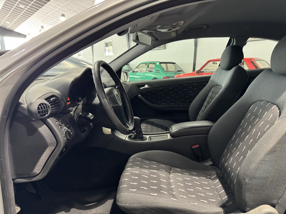 Classe C 200 CDI SPORT PREMIERE MAIN PLB AUTO 2003 occasion 12000 RODEZ