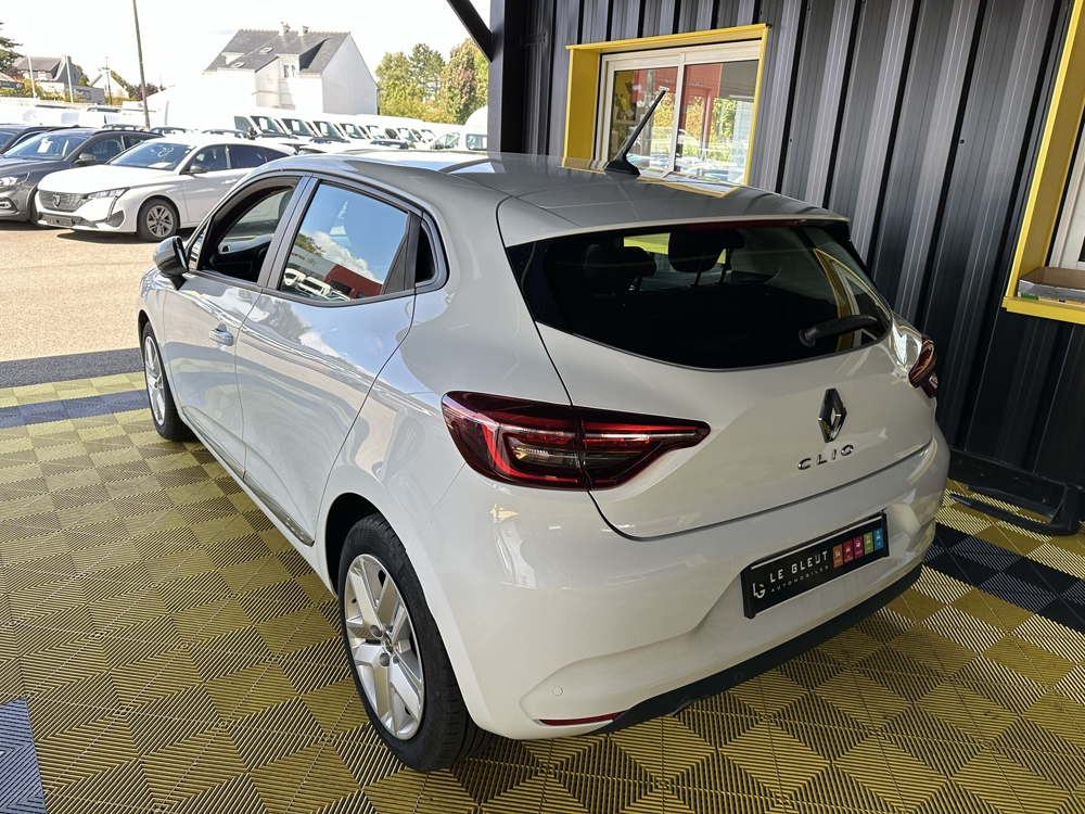 Clio V 1.5 BLUE DCI 100CH BUSINESS 21N 2021 occasion 56530 Qu&eacute;ven