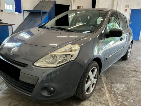Renault Clio III III 1.2 16V 75CH EXPRESSION 5P 2009 occasion Salaise-sur-Sanne 38150