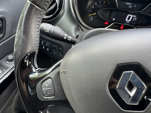 Captur 1.2 TCE 120CH STOP&START ENERGY INTENS EDC EURO6 2016 2016 occasion 77144 Mont&eacute;vrain