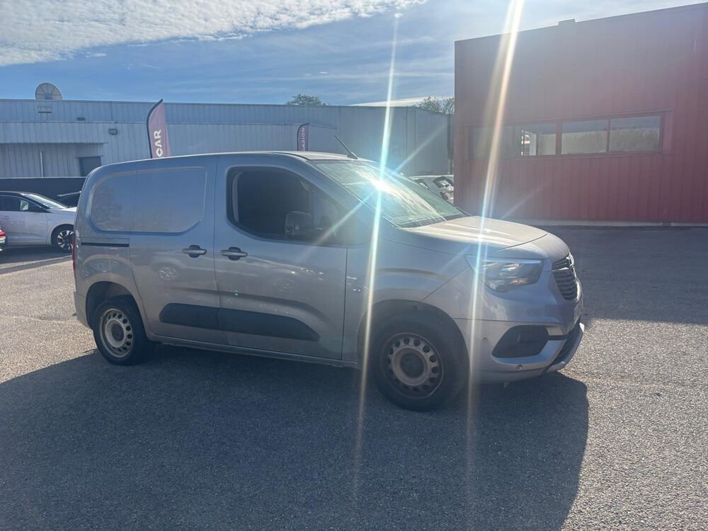 Combo VU M 950kg BlueHDi 100ch S&S Flexcargo Pack Business Connect 2021 occasion 21000 Dijon