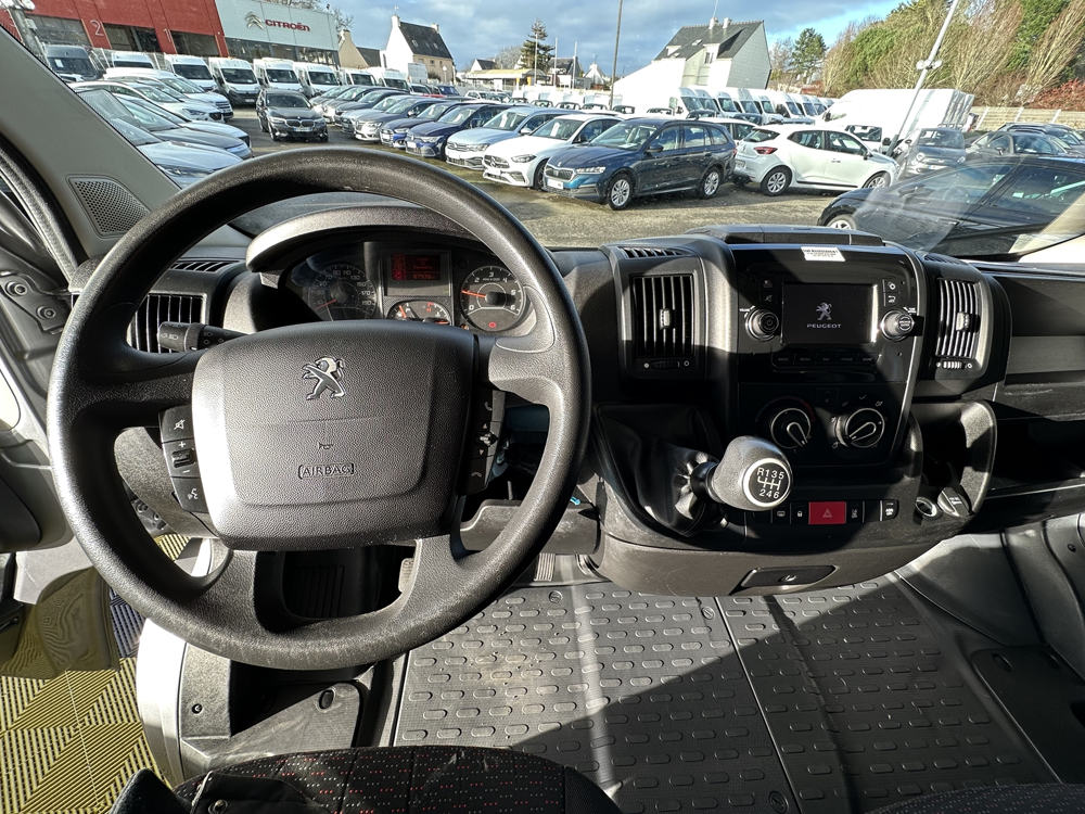 Boxer 335 L2H2 2.2 BLUEHDI S&S 140CH ASPHALT 2022 occasion 56530 Qu&eacute;ven