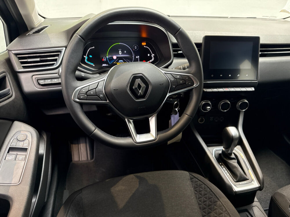 Clio V 1.6 E-TECH 140CH BUSINESS 2020 occasion 28630 Nogent-le-Phaye