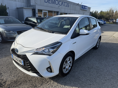 Toyota yaris 100H DYNAMIC 5P
