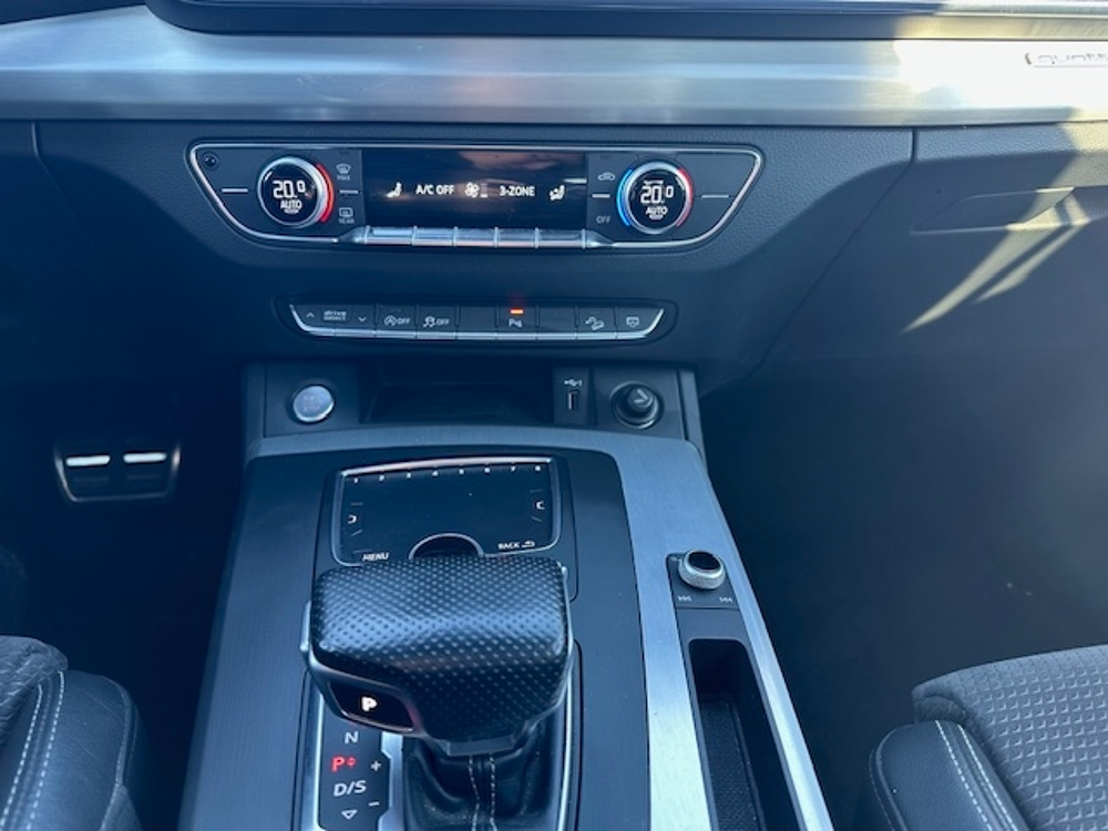 Q5 50 TDI 286CH S LINE QUATTRO TIPTRO8 TOIT OUVRANT 2018 occasion 16400 Puymoyen