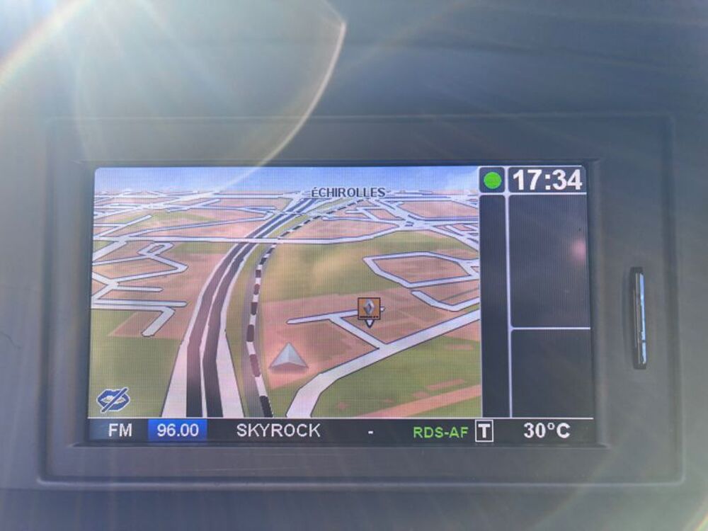 Laguna III Estate 2.0 DCI 150CH ENERGY BOSE EDITION ECO&sup2; 4control / ATTELAGE 2011 occasion 38130 ECHIROLLES