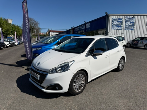 Peugeot 208 1.2 PURETECH 110CH ALLURE EAT6 DISTRIBUTION NEUVE 2019 occasion Puymoyen 16400