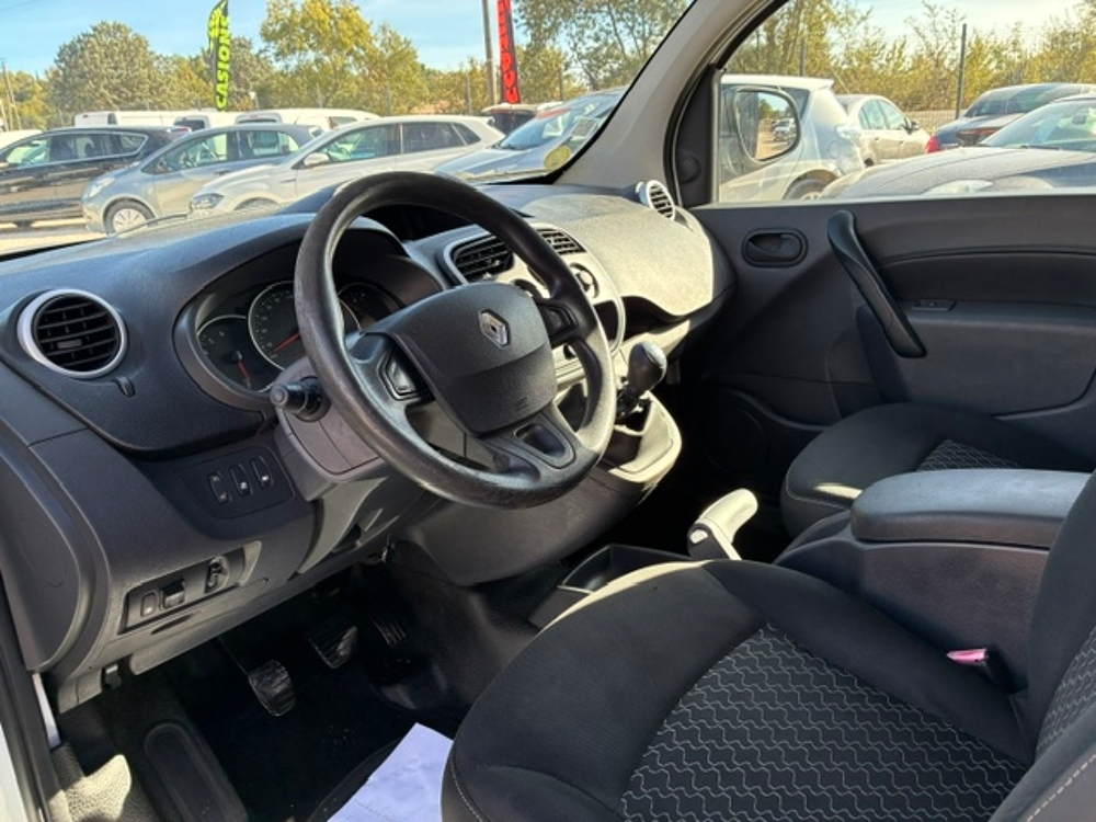 Kangoo Express 1.5 DCI 110 ENERGY MAXI GRAND VOLUME EXTRA R-LINK DISTRIBUTI 2014 occasion 30360 V&eacute;z&eacute;nobres