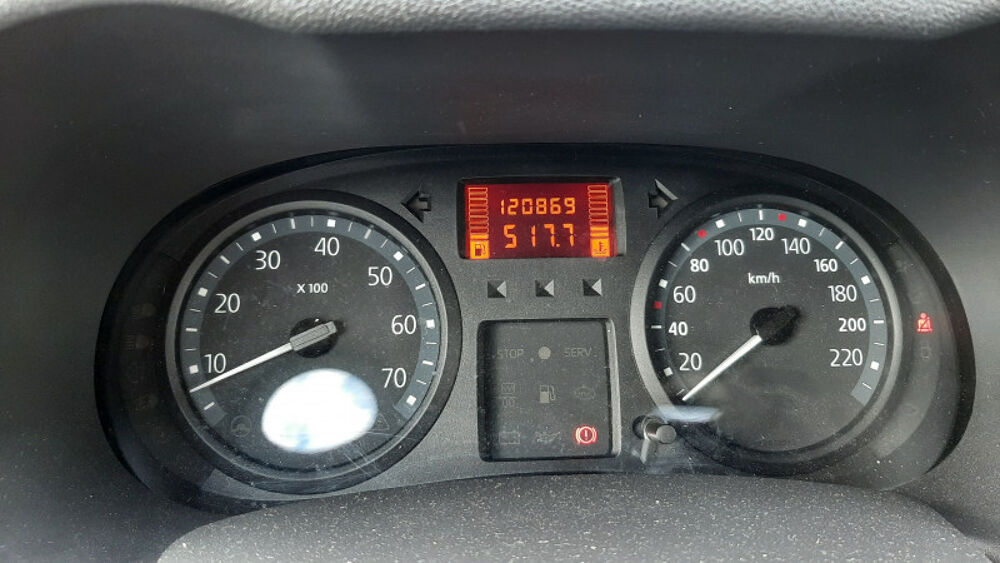 Clio II 1.2 16V 75CH CAMPUS.COM ECO&sup2; 5P 2011 occasion 08000 Warcq