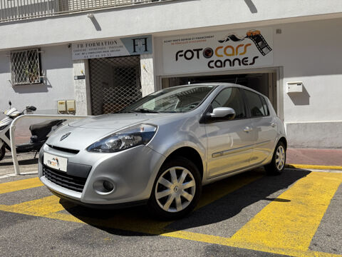 Renault clio iii 1.2 16V 75CH TOM TOM LIVE 5P