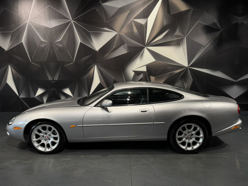 XK R 4.0 SURALIMENTE COUPE BA 1999 occasion 63170 Aubi&egrave;re