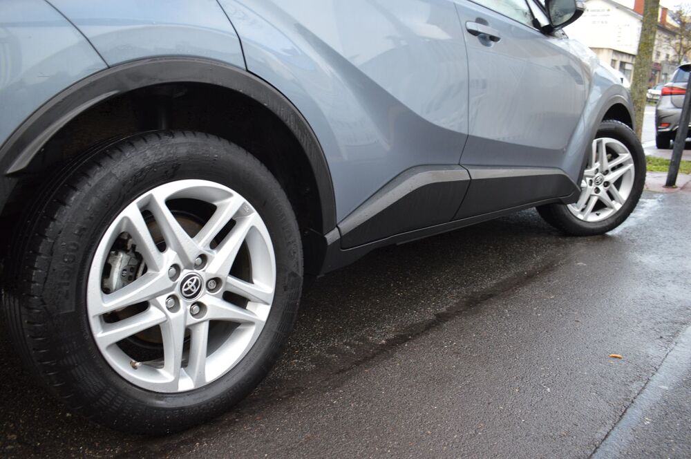 C-HR 1.8 HYBRIDE 122CH DYNAMIC BUSINESS E-CVT + PROGRAMME BEYOND 2023 occasion 94100 Saint-Maur-des-Foss&eacute;s