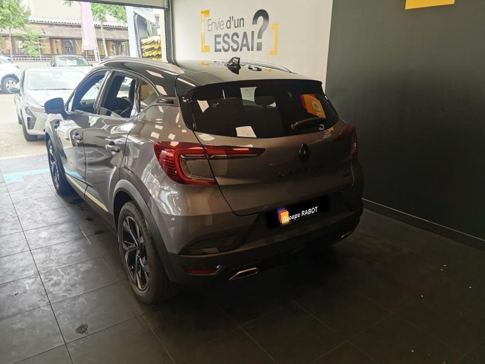 Captur 1.6 E-Tech hybride 145ch Engineered 2023 occasion 78300 Poissy