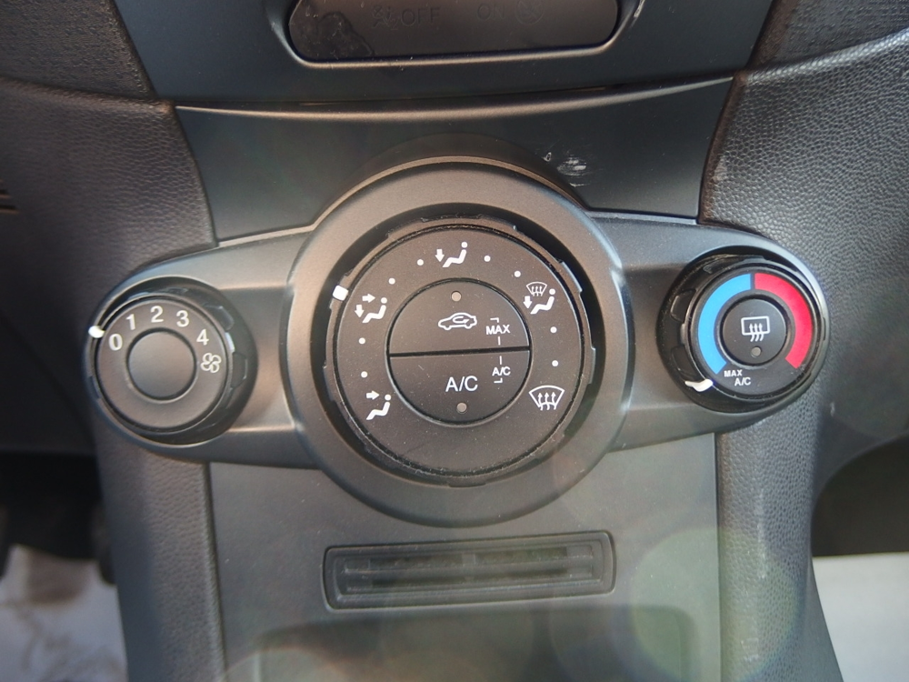 Fiesta 1.25 82CH EDITION 5P 2017 occasion 10600 Savi&egrave;res