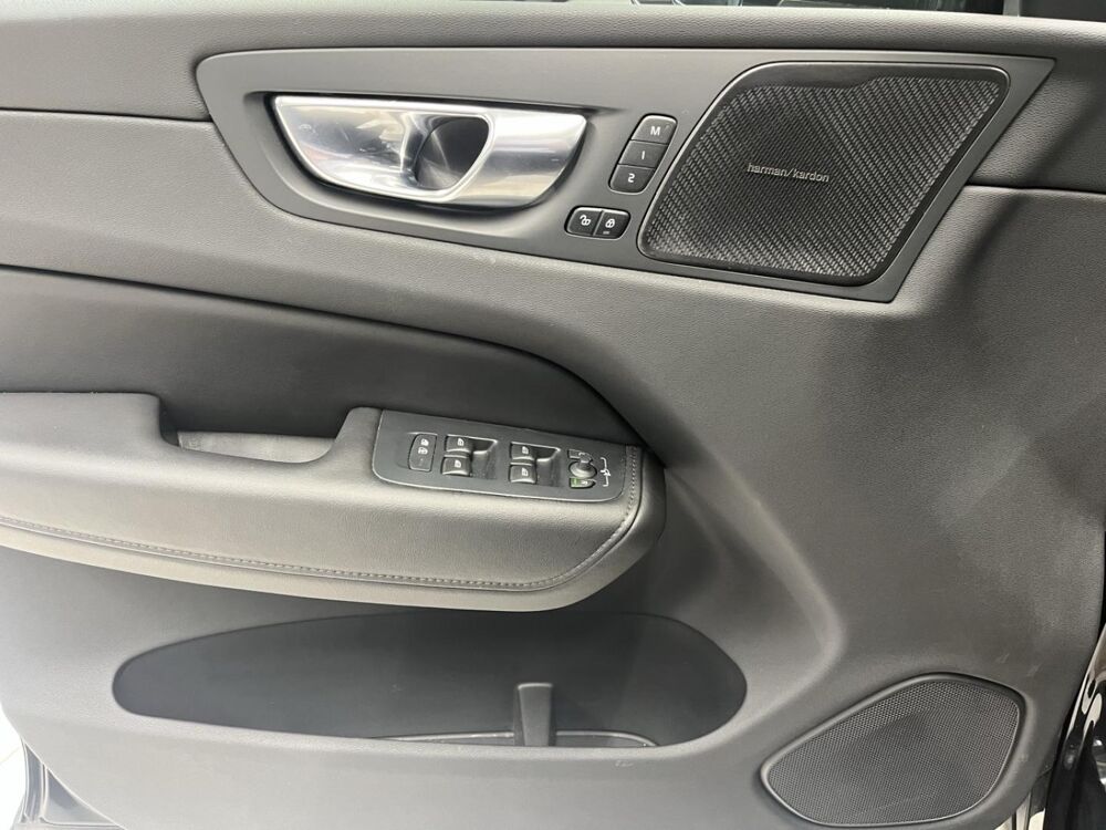 XC60 T6 Hybride Rechargeable 350 Ultra Style Chrome Geartronic 8 2024 occasion 91200 Athis-Mons