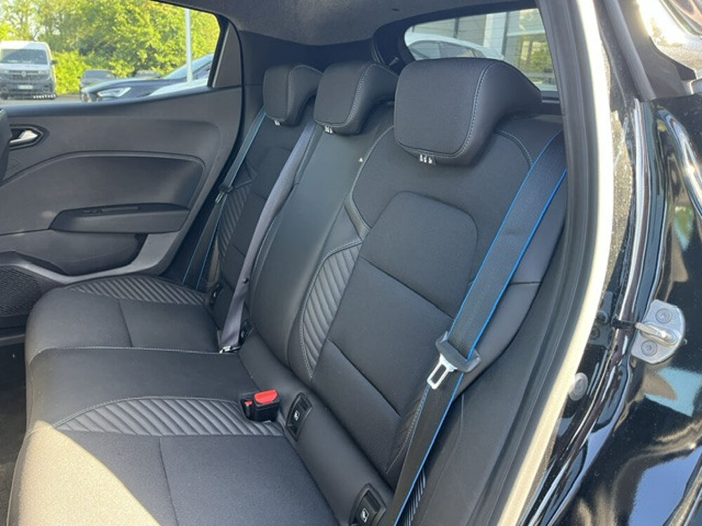 Clio V 1.6 E-TECH 145CH FULL HYBRID ESPRIT ALPINE 2024 occasion 82000 Montauban