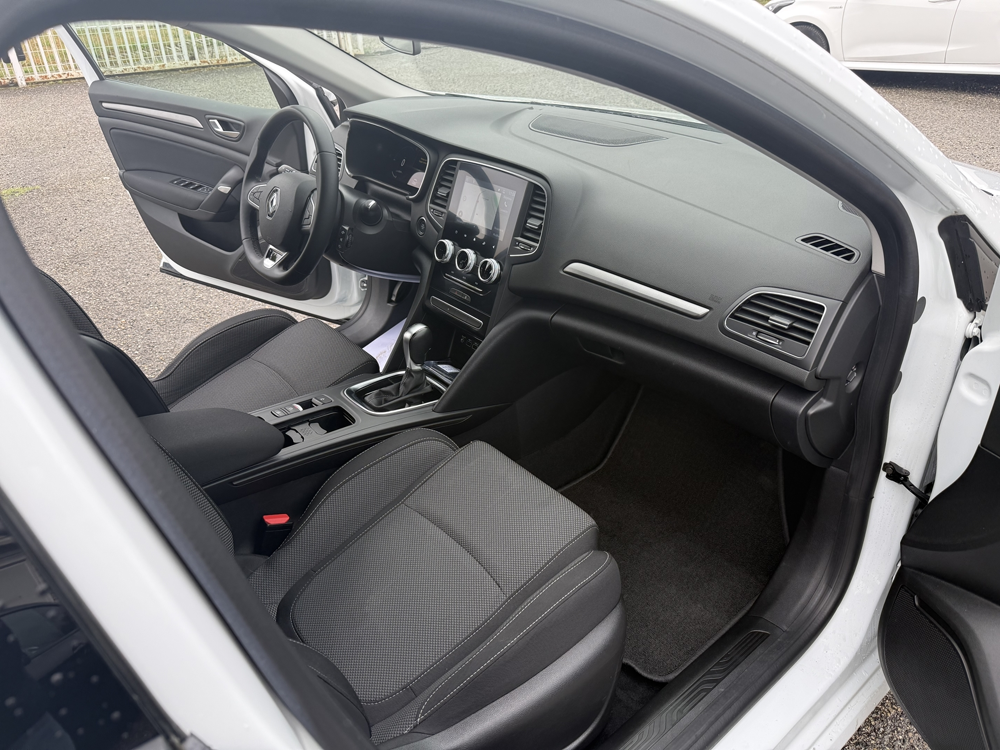 Megane IV 1.6 E-TECH PLUG-IN HYBRID 160CH EVOLUTION 2022 occasion 26740 Les Tourrettes