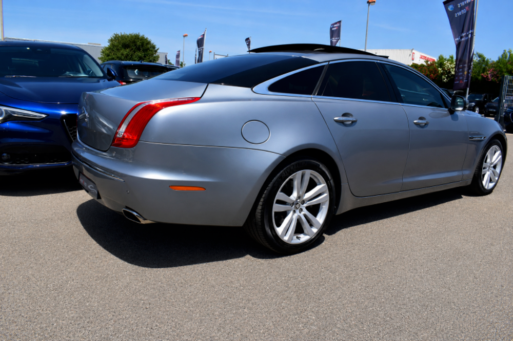 XJ 3.0D V6 LUXE PREMIUM LONG BVA6 2010 occasion 34740 Vendargues