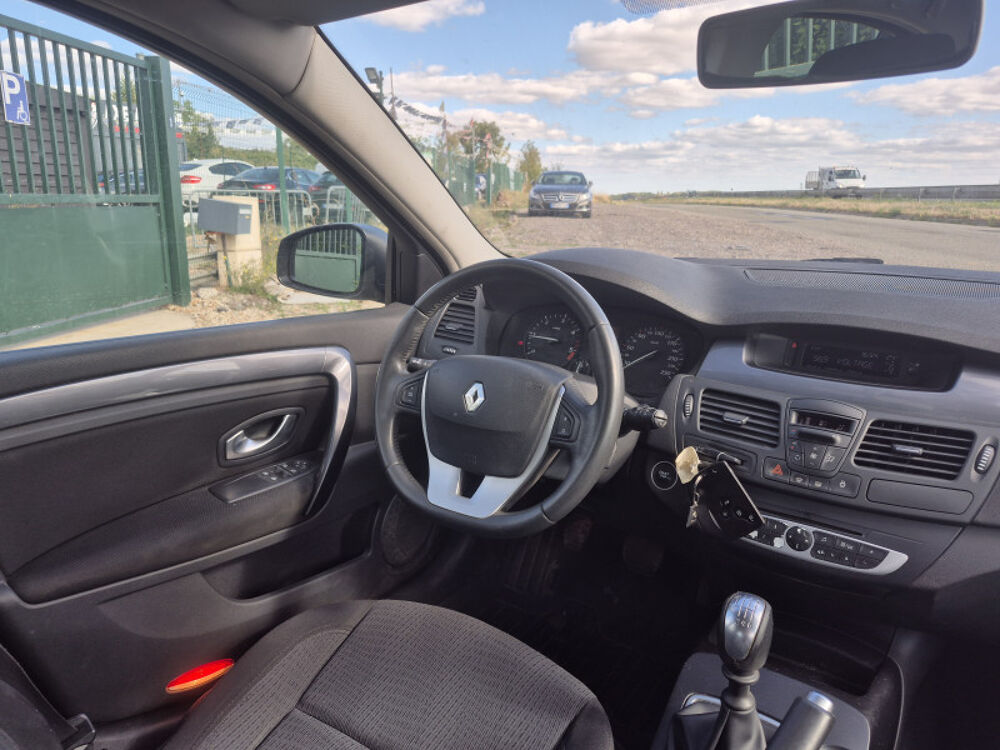 Laguna III 1.5 DCI 110CH AUTHENTIQUE ECO&sup2; 2009 occasion 95420 MAGNY EN VEXIN