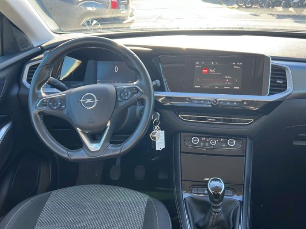 Grandland 1.2 Turbo 130ch Elegance Business 2022 occasion 13200 Arles