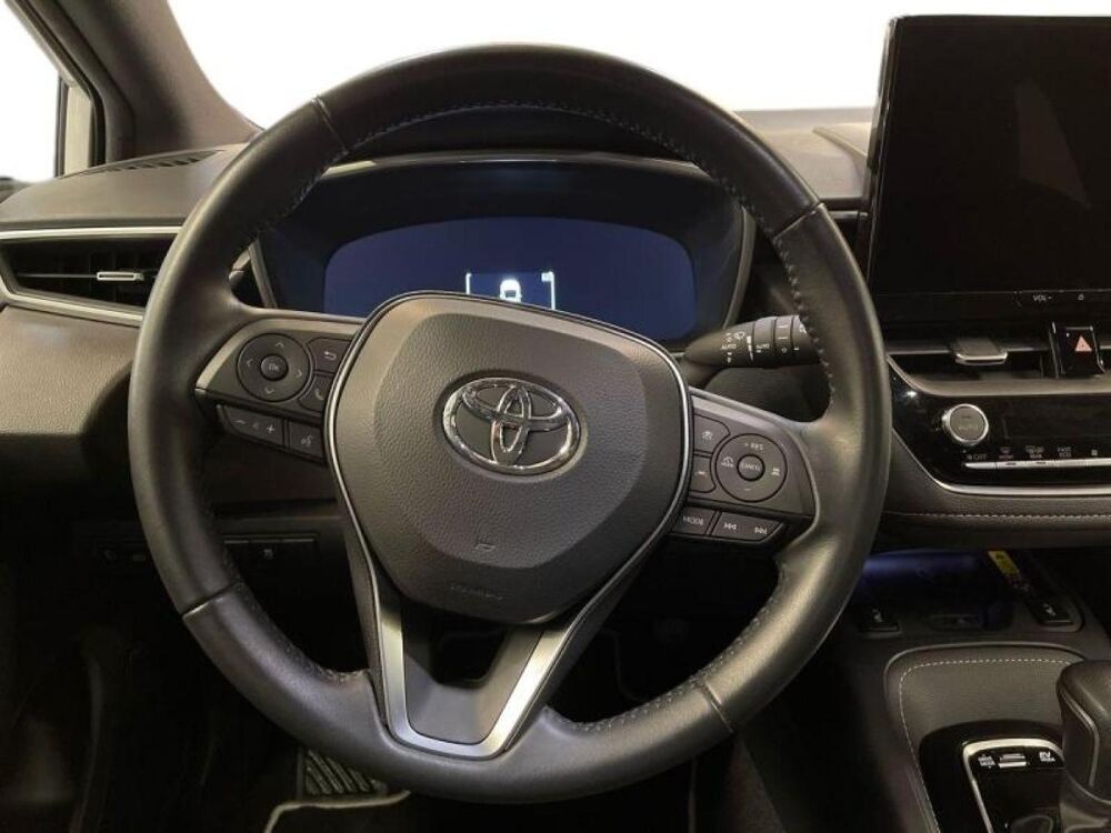 Corolla 1.8 140ch Design MY25 2026 occasion 13400 Aubagne
