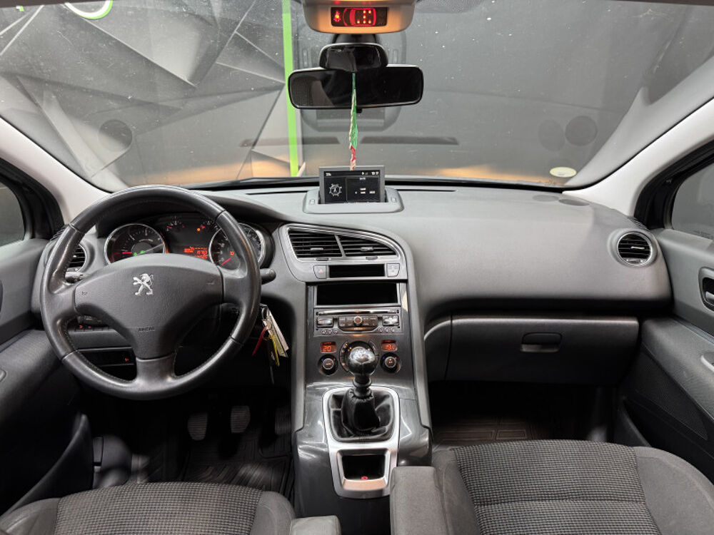 5008 1.6 HDI 115CH FAP ALLURE 7 PLACES 2015 occasion 57185 CLOUANGE