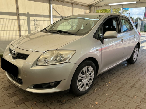 Toyota auris 97 VVT-I LUNA 5P