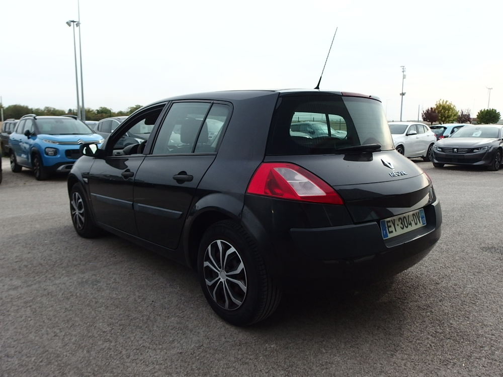 M&eacute;gane II 1.5 DCI 80CH AUTHENTIQUE 2004 occasion 10600 Savi&egrave;res