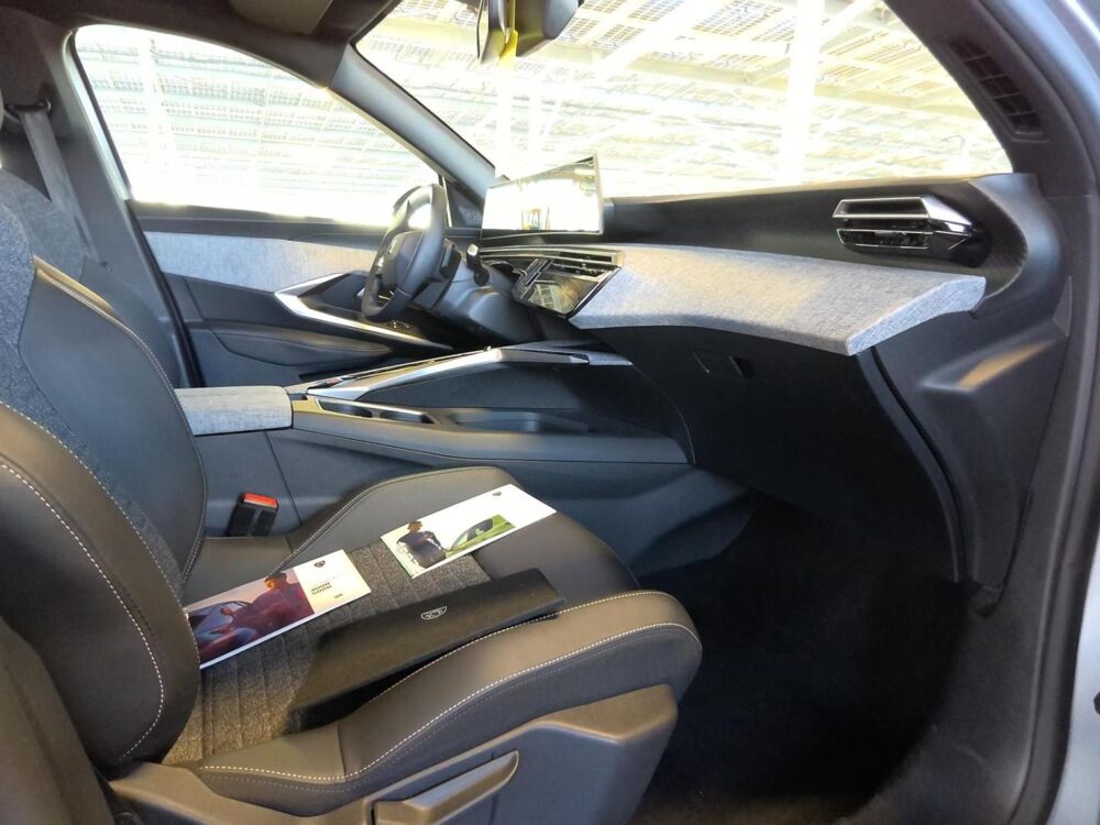 3008 1.2 Hybrid 145ch Allure e-DCS6 / CAMERA 360 / DRIVE ASSIST 2025 occasion 82000 Montauban