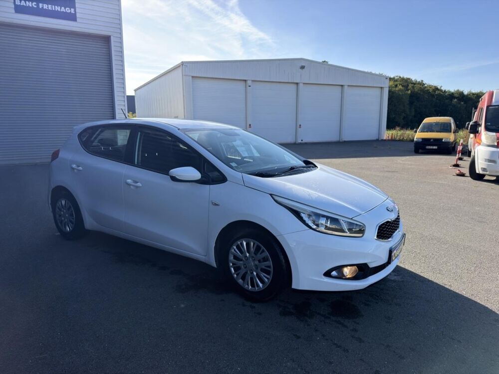 Ceed 1.4 100ch Motion ISG Chaine de Distribution 2014 occasion 17450 Saint-Laurent-de-la-Pr&eacute;e