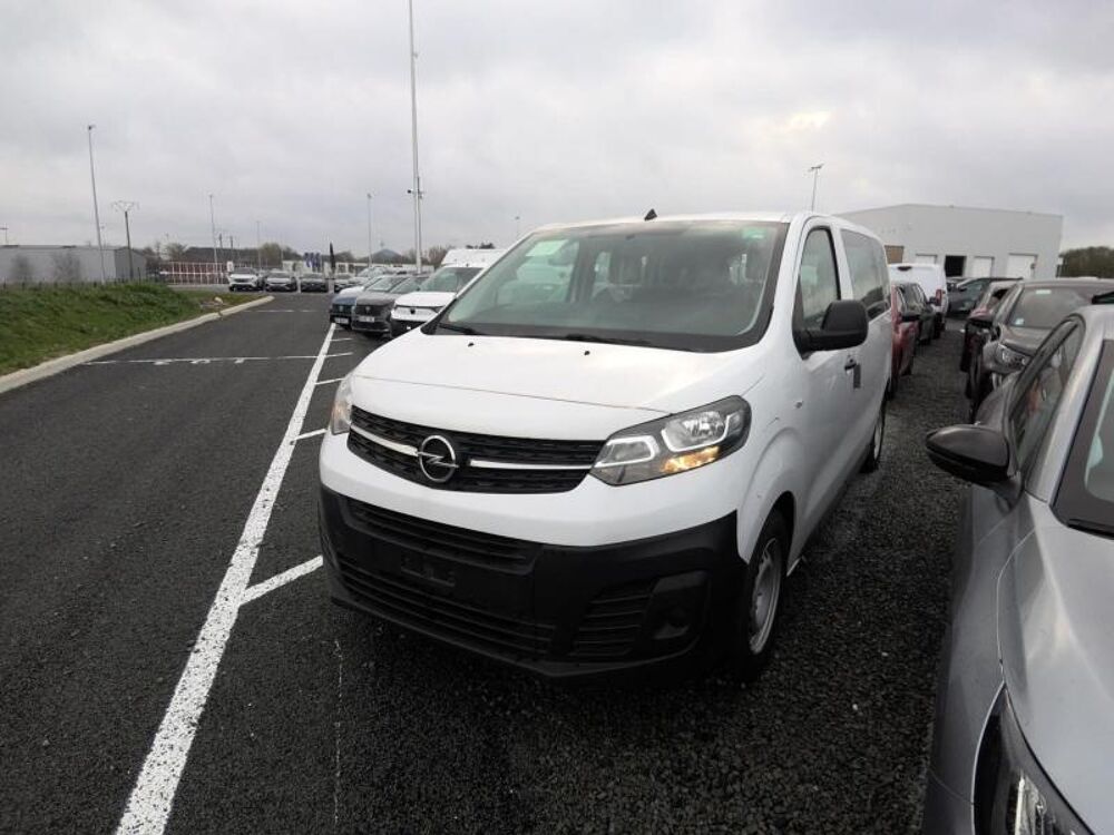 Vivaro M -e 136ch - 75 kWh 9 PLACES / TVA RECUPERABLE 2025 occasion 56850 Caudan