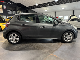 208 1.6 E-HD I115 CV ALLURE 5P 86 000 KM PLBA AUTO 2012 occasion 12000 RODEZ