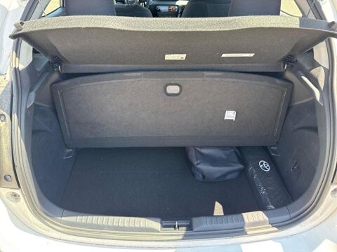 Yaris 116h Dynamic 5p MY22 2023 occasion 13300 Salon-de-Provence